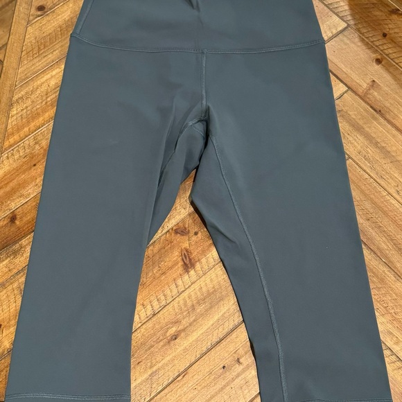 LULULEMON WUNDER UNDER - Picture 2 of 3